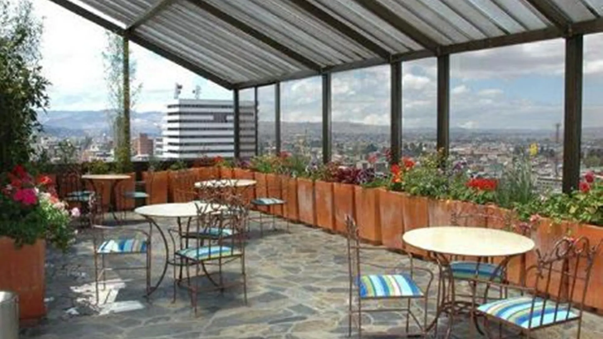 ***  Hotel Oceania Bogota Museo Colombia